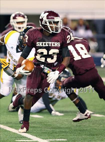 Thumbnail 2 in Mesquite vs. Garland (5A Division 1 Area Playoff ) photogallery.