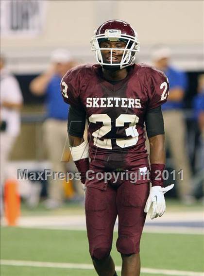 Thumbnail 1 in Mesquite vs. Garland (5A Division 1 Area Playoff ) photogallery.