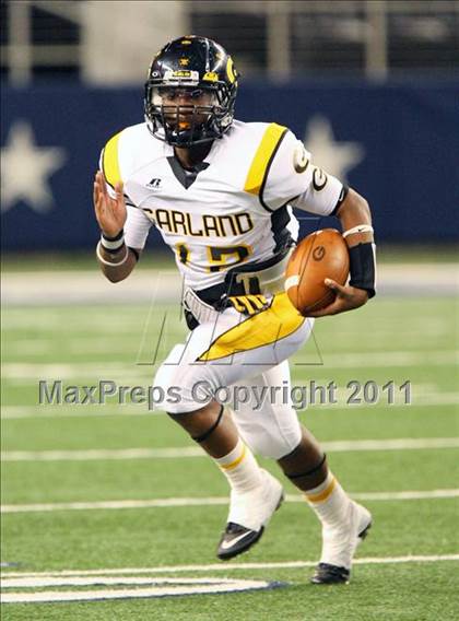 Thumbnail 2 in Mesquite vs. Garland (5A Division 1 Area Playoff ) photogallery.