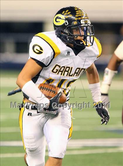 Thumbnail 3 in Mesquite vs. Garland (5A Division 1 Area Playoff ) photogallery.