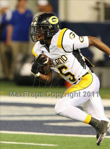 Thumbnail 2 in Mesquite vs. Garland (5A Division 1 Area Playoff ) photogallery.