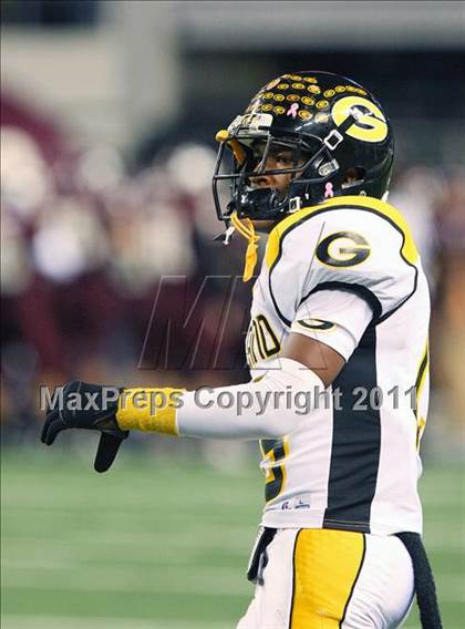 Thumbnail 1 in Mesquite vs. Garland (5A Division 1 Area Playoff ) photogallery.