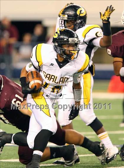 Thumbnail 1 in Mesquite vs. Garland (5A Division 1 Area Playoff ) photogallery.