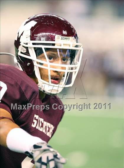 Thumbnail 2 in Mesquite vs. Garland (5A Division 1 Area Playoff ) photogallery.