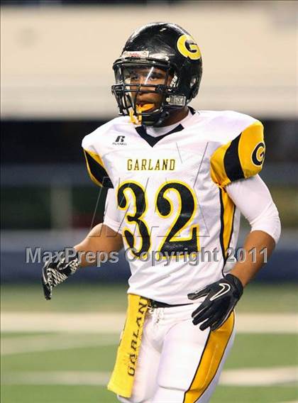 Thumbnail 1 in Mesquite vs. Garland (5A Division 1 Area Playoff ) photogallery.