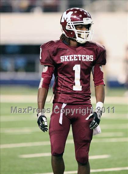 Thumbnail 1 in Mesquite vs. Garland (5A Division 1 Area Playoff ) photogallery.