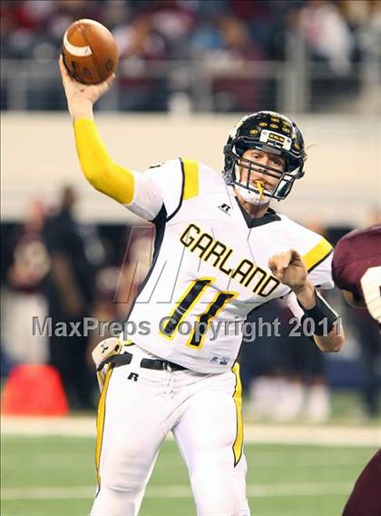 Thumbnail 3 in Mesquite vs. Garland (5A Division 1 Area Playoff ) photogallery.