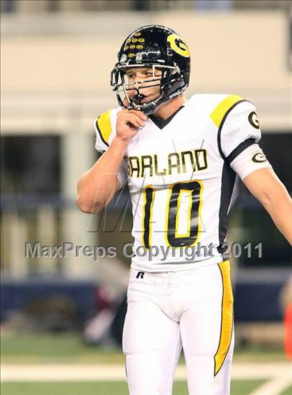 Thumbnail 3 in Mesquite vs. Garland (5A Division 1 Area Playoff ) photogallery.