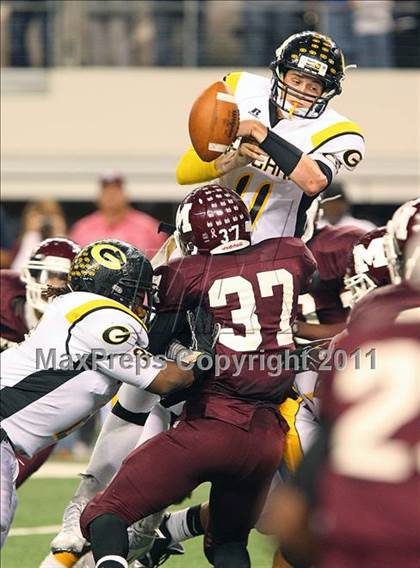 Thumbnail 2 in Mesquite vs. Garland (5A Division 1 Area Playoff ) photogallery.