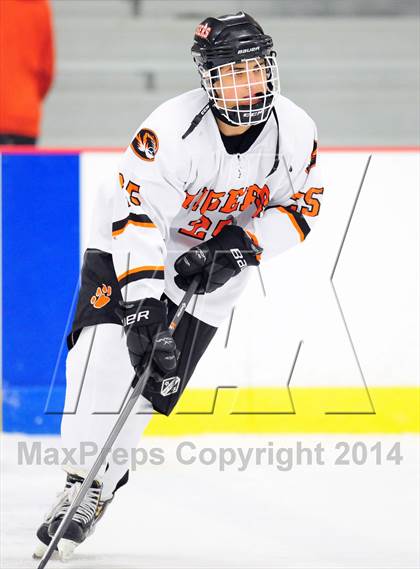 Thumbnail 1 in Clarkstown @ White Plains (Section 1 Division I Quarterfinal) photogallery.
