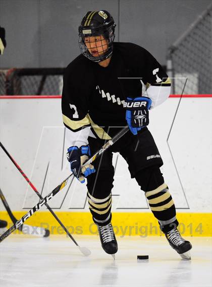 Thumbnail 3 in Clarkstown @ White Plains (Section 1 Division I Quarterfinal) photogallery.