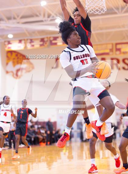 Thumbnail 3 in Jonesboro vs Dutchtown (Hard In The Paint) photogallery.