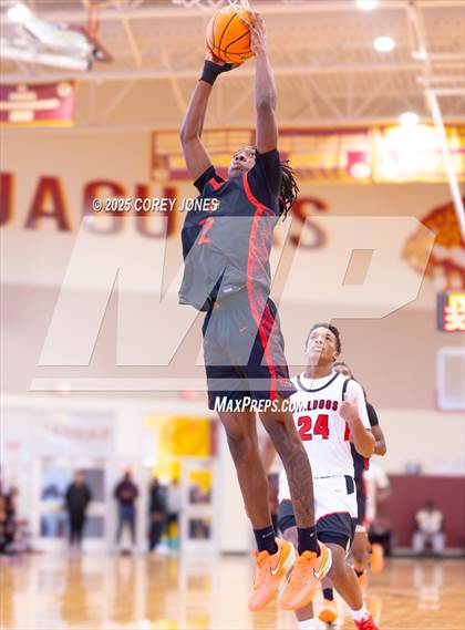 Thumbnail 1 in Jonesboro vs Dutchtown (Hard In The Paint) photogallery.