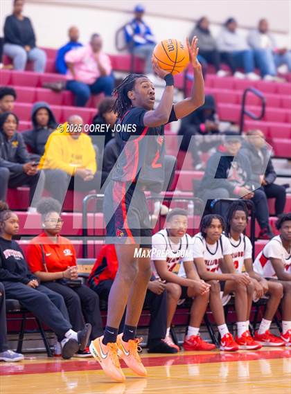 Thumbnail 2 in Jonesboro vs Dutchtown (Hard In The Paint) photogallery.