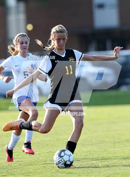 Thumbnail 1 in Sale Creek @ Hixson photogallery.