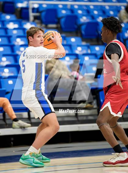 Thumbnail 3 in Westminster Schools of Augusta vs. Laney (100 Black Men of Augusta Thanksgiving Classic) photogallery.