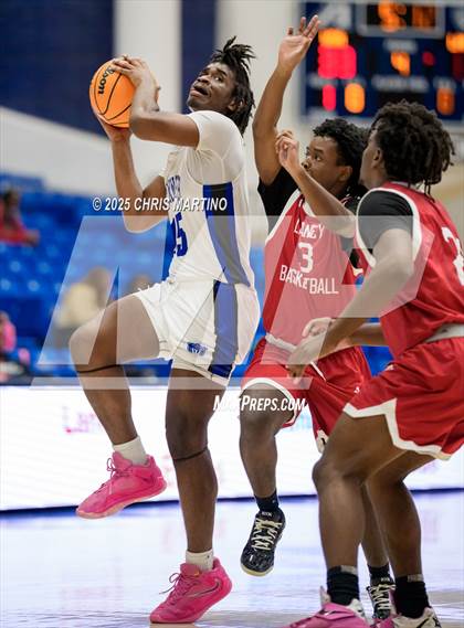 Thumbnail 2 in Westminster Schools of Augusta vs. Laney (100 Black Men of Augusta Thanksgiving Classic) photogallery.