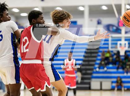 Thumbnail 3 in Westminster Schools of Augusta vs. Laney (100 Black Men of Augusta Thanksgiving Classic) photogallery.