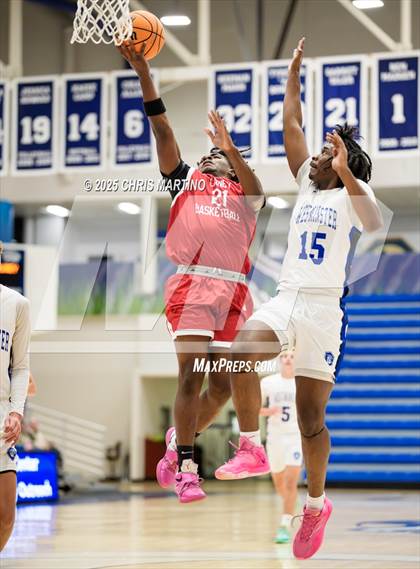 Thumbnail 1 in Westminster Schools of Augusta vs. Laney (100 Black Men of Augusta Thanksgiving Classic) photogallery.