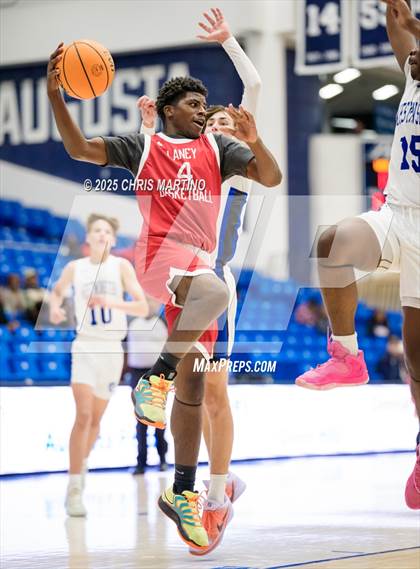Thumbnail 2 in Westminster Schools of Augusta vs. Laney (100 Black Men of Augusta Thanksgiving Classic) photogallery.