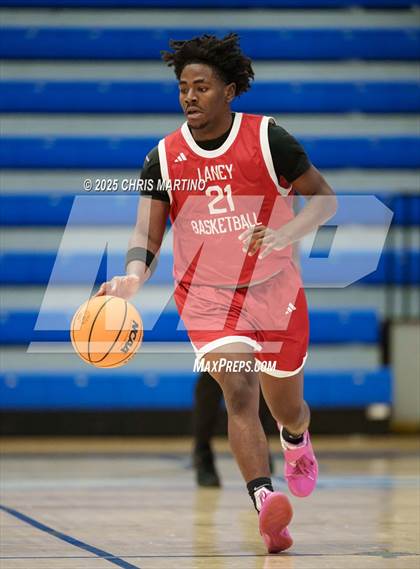 Thumbnail 2 in Westminster Schools of Augusta vs. Laney (100 Black Men of Augusta Thanksgiving Classic) photogallery.