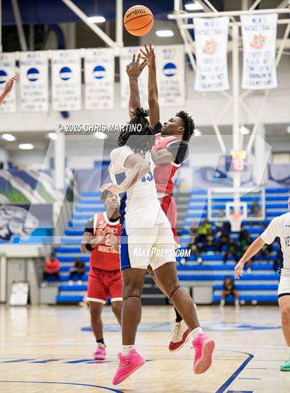 Thumbnail 1 in Westminster Schools of Augusta vs. Laney (100 Black Men of Augusta Thanksgiving Classic) photogallery.