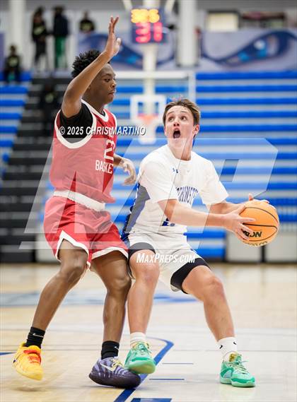 Thumbnail 3 in Westminster Schools of Augusta vs. Laney (100 Black Men of Augusta Thanksgiving Classic) photogallery.