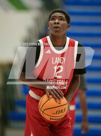 Thumbnail 3 in Westminster Schools of Augusta vs. Laney (100 Black Men of Augusta Thanksgiving Classic) photogallery.