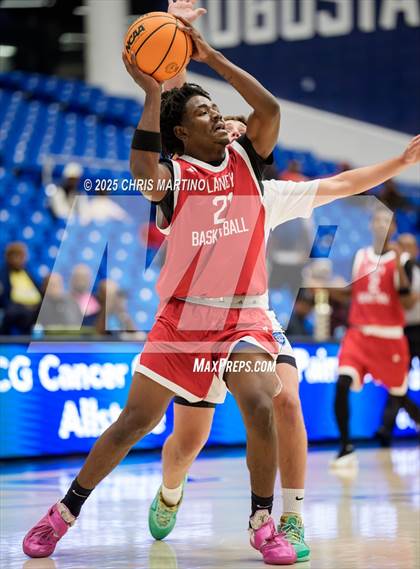 Thumbnail 3 in Westminster Schools of Augusta vs. Laney (100 Black Men of Augusta Thanksgiving Classic) photogallery.