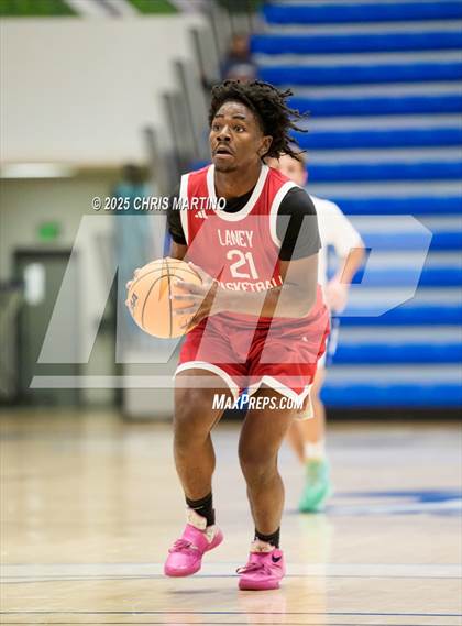 Thumbnail 1 in Westminster Schools of Augusta vs. Laney (100 Black Men of Augusta Thanksgiving Classic) photogallery.