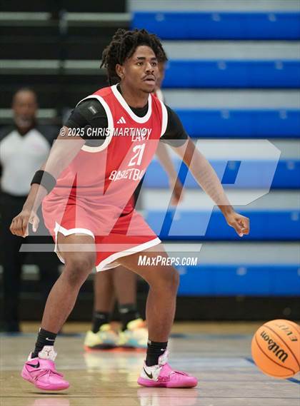 Thumbnail 1 in Westminster Schools of Augusta vs. Laney (100 Black Men of Augusta Thanksgiving Classic) photogallery.