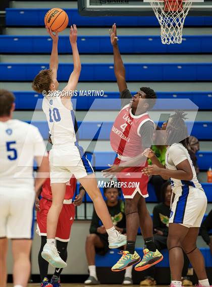 Thumbnail 3 in Westminster Schools of Augusta vs. Laney (100 Black Men of Augusta Thanksgiving Classic) photogallery.