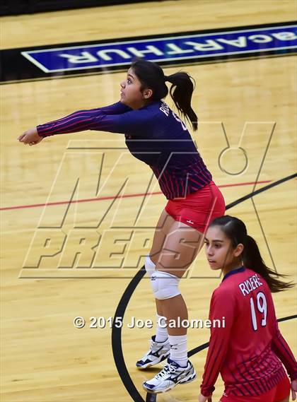 Thumbnail 2 in MacArthur [Douglas] vs Roosevelt [Theodore] (BAC) photogallery.