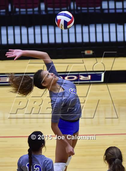 Thumbnail 1 in MacArthur [Douglas] vs Roosevelt [Theodore] (BAC) photogallery.