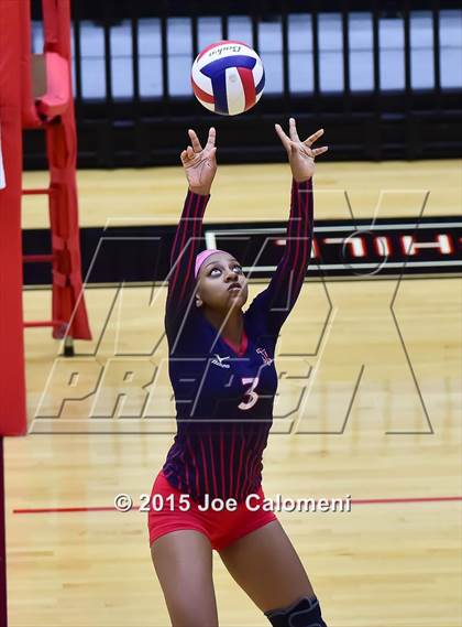 Thumbnail 2 in MacArthur [Douglas] vs Roosevelt [Theodore] (BAC) photogallery.