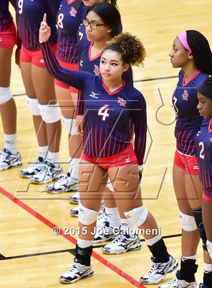 Thumbnail 1 in MacArthur [Douglas] vs Roosevelt [Theodore] (BAC) photogallery.