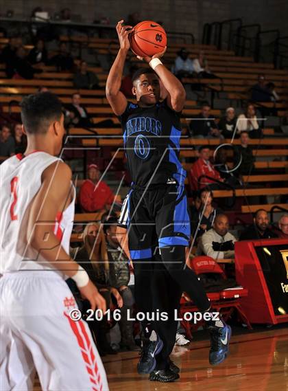 Thumbnail 2 in Shadow Mountain @ Mater Dei (Nike Extravaganza) photogallery.