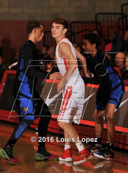 Thumbnail 3 in Shadow Mountain @ Mater Dei (Nike Extravaganza) photogallery.