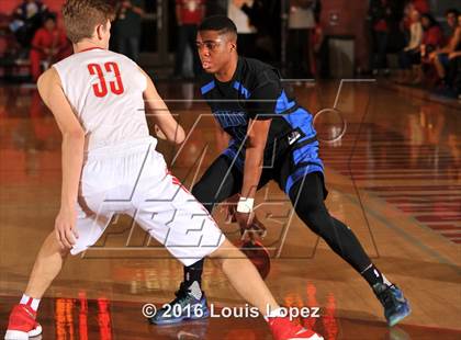 Thumbnail 1 in Shadow Mountain @ Mater Dei (Nike Extravaganza) photogallery.