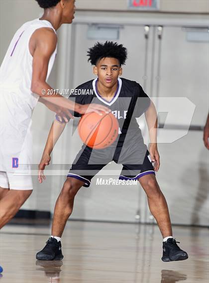 Thumbnail 2 in Dickinson vs. Humble (McDolald's Texas Invitational) photogallery.