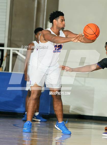 Thumbnail 3 in Dickinson vs. Humble (McDolald's Texas Invitational) photogallery.