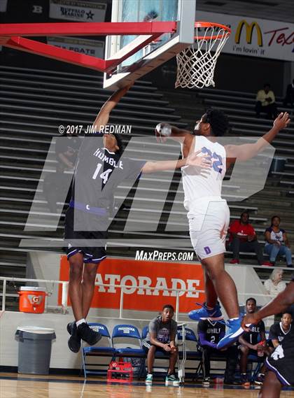 Thumbnail 3 in Dickinson vs. Humble (McDolald's Texas Invitational) photogallery.