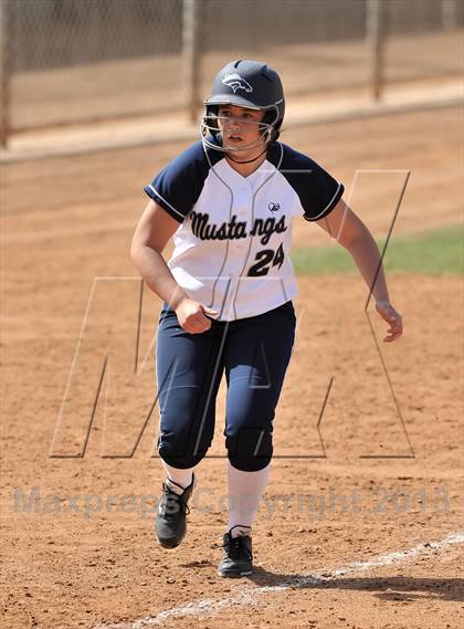 Thumbnail 2 in Trabuco Hills VS Dana Hills (Timberwolf Classic) photogallery.