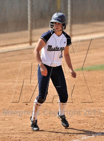 Thumbnail 2 in Trabuco Hills VS Dana Hills (Timberwolf Classic) photogallery.