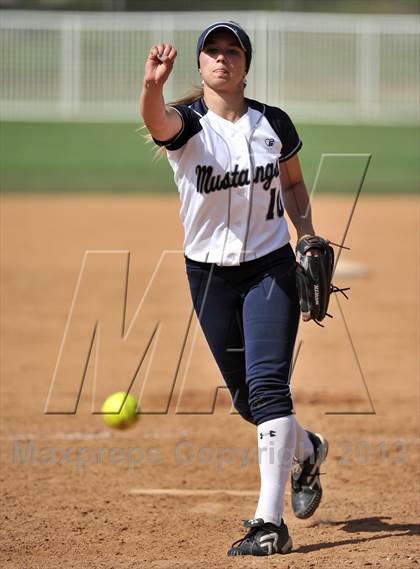 Thumbnail 2 in Trabuco Hills VS Dana Hills (Timberwolf Classic) photogallery.