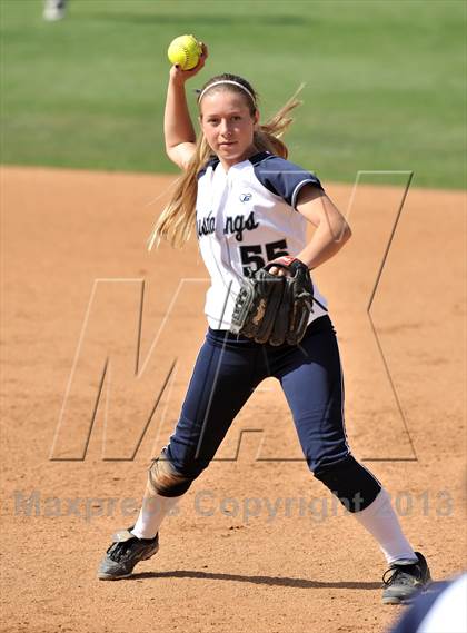 Thumbnail 2 in Trabuco Hills VS Dana Hills (Timberwolf Classic) photogallery.