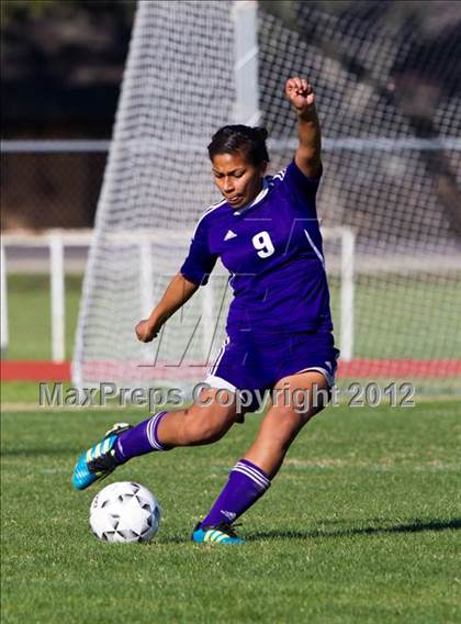 Thumbnail 3 in Dobie [J. Frank] vs Angleton (Pearland Soccer Classic) photogallery.