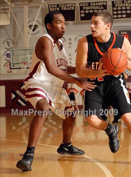 Thumbnail 3 in Century vs. Marissa/Coulterville (Sesser Holiday Tournament ) photogallery.