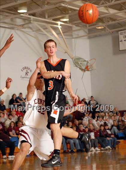 Thumbnail 3 in Century vs. Marissa/Coulterville (Sesser Holiday Tournament ) photogallery.