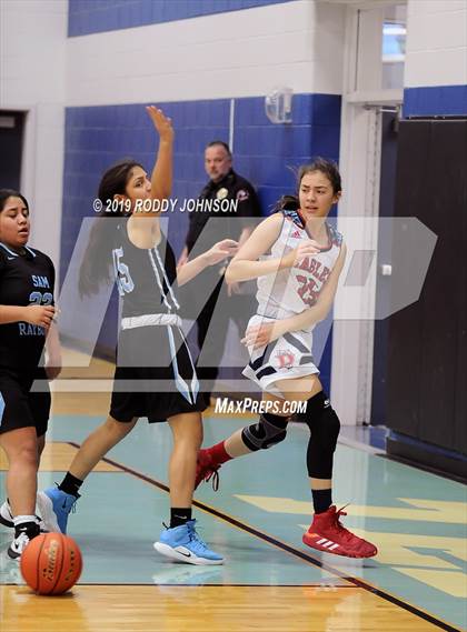 Thumbnail 3 in Dawson vs. Sam Rayburn (McDonald's Texas Invitational) photogallery.